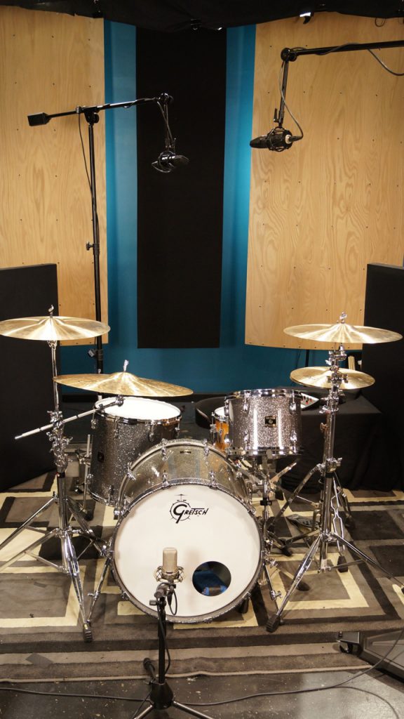 Gretsch Renown Drumset at Ultimate Studios, Inc