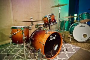pearl drums at Ultimate Studios, Inc los angeles